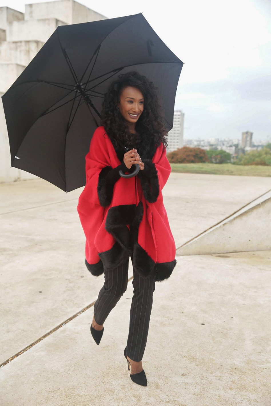 וגם לא על הגשם המטפטף