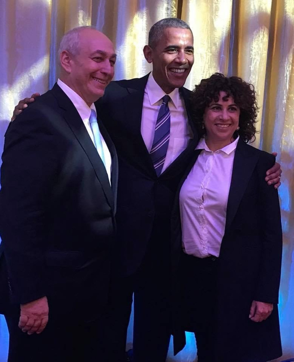 גילה פרס, ברק אובמה וחמי פרס (צילום: פייסבוק)