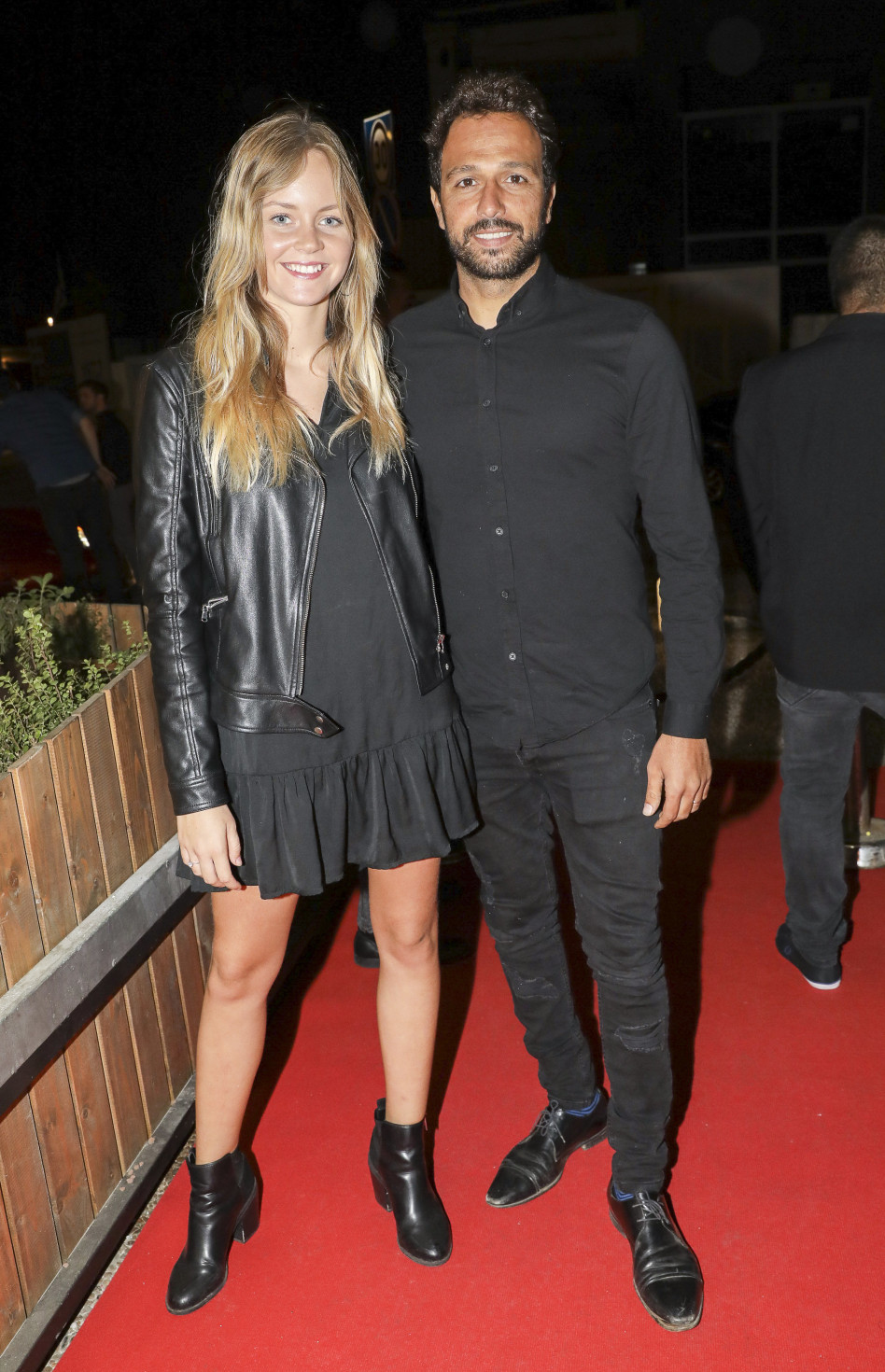 מצליחים לראות משהו? יוסי בובליל ואביגיל אלפטוב (צילום: רפי דלויה)