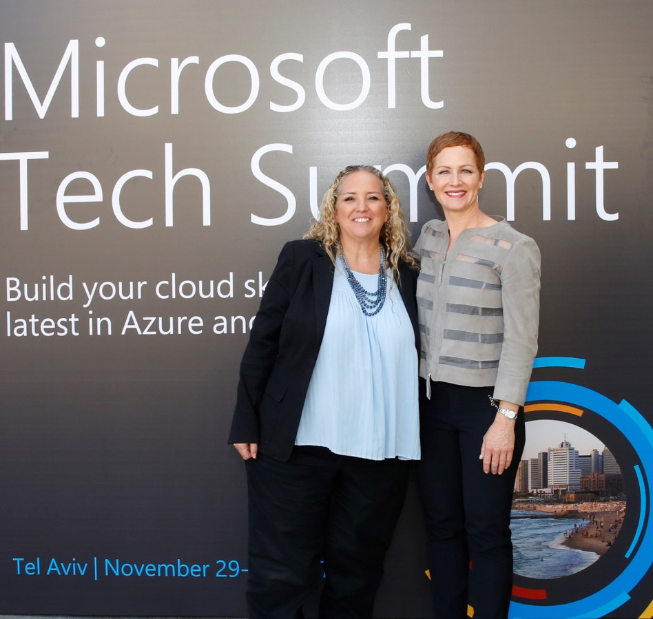 )שלי לנצמן וג'וליה ווייט (צילום: גיא יחיאלי