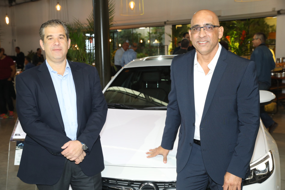 חזי שייב ואסי שמלצר (צילום: רפי דלויה)