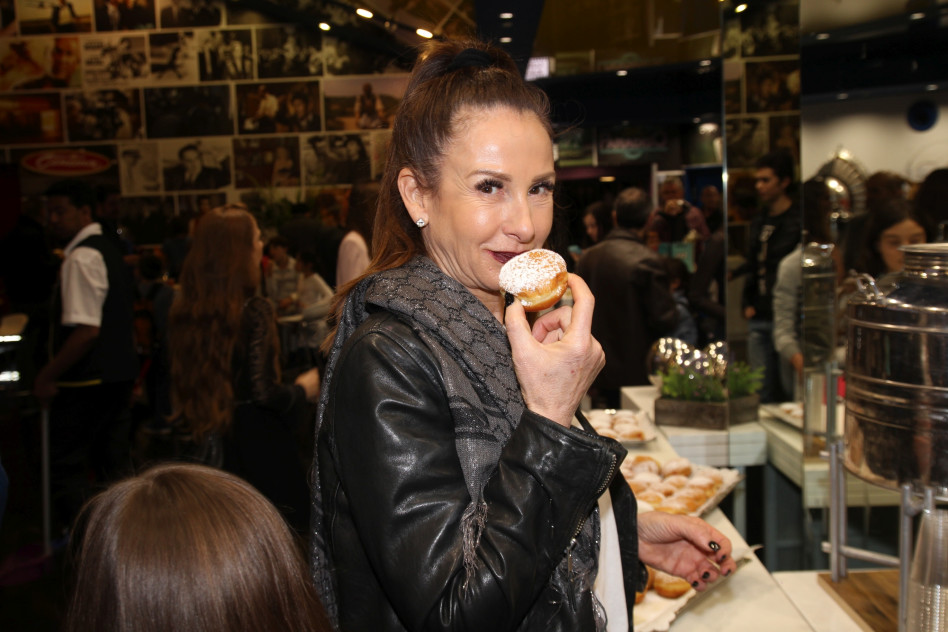 אל תדאגו, יש לה מכון פילאטיס. לאה שנירר