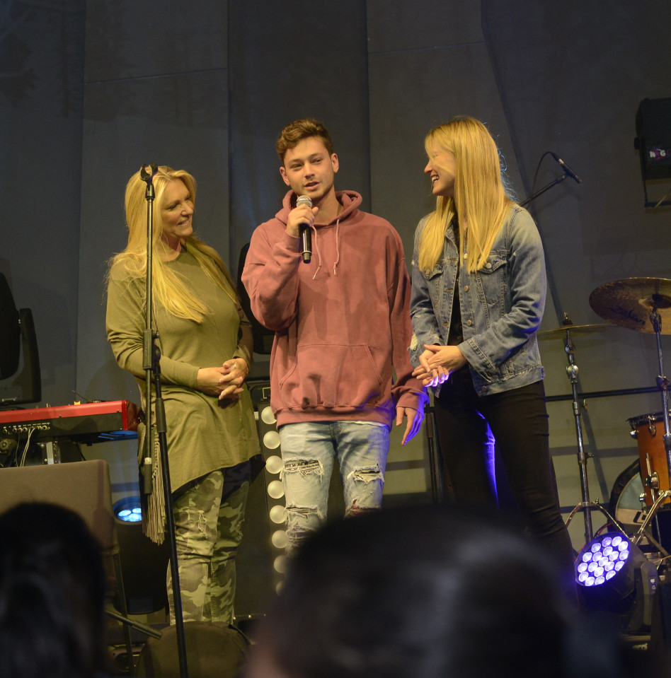 מברכים בכיף. משפחת רפאלי