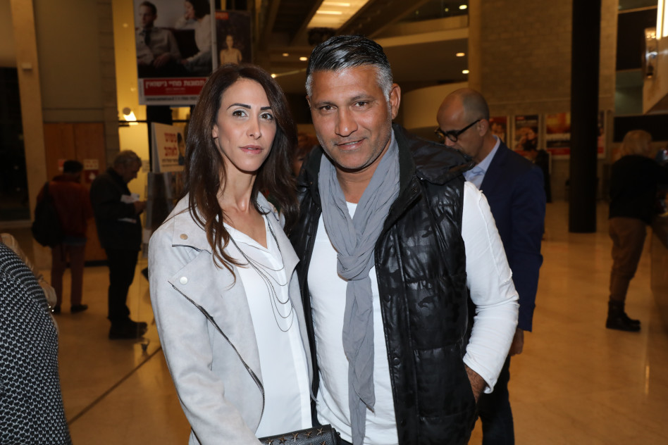 נעים להכיר. עופר טלקר והילה רג'ואן (צילום: רפי דלויה)