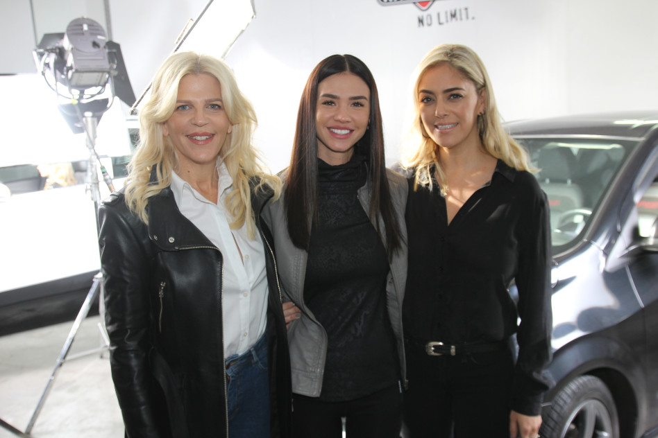 אמהות בפעולה. שגית רביבו, רוסלנה רודינה, סנדרה רינגלר (צילום: אור גפן)