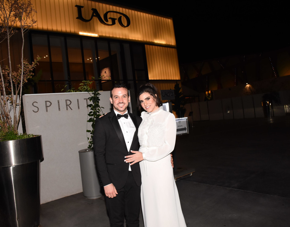 בטן הריון מבצבצת