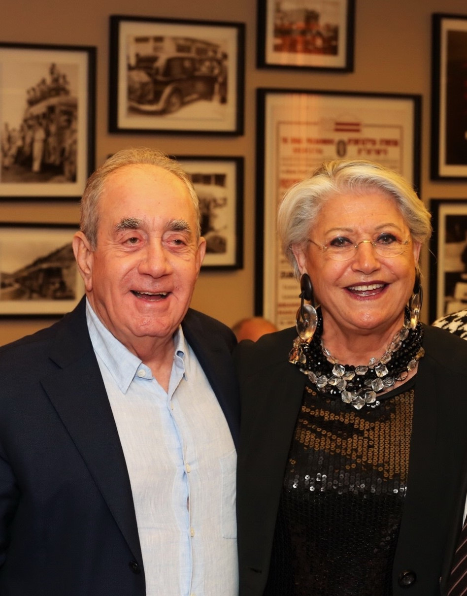 שרה סלע ואלפרד אקירוב