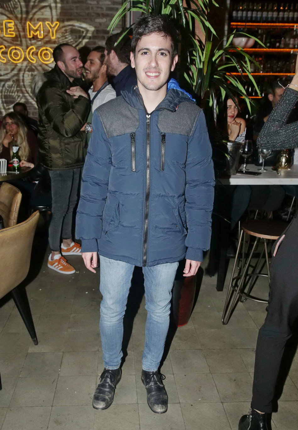 רווק וטוב לו. תובל שפיר