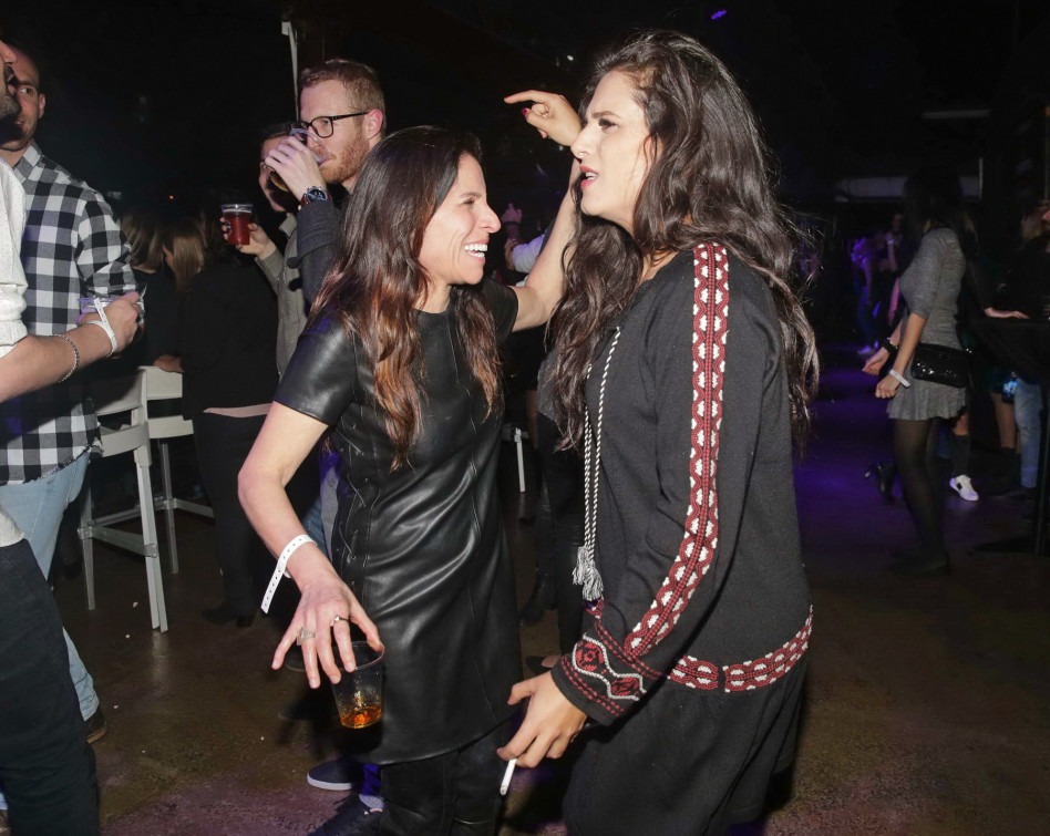 הופתענו מהסיגריה! מירי מסיקה ואורנה בנאי