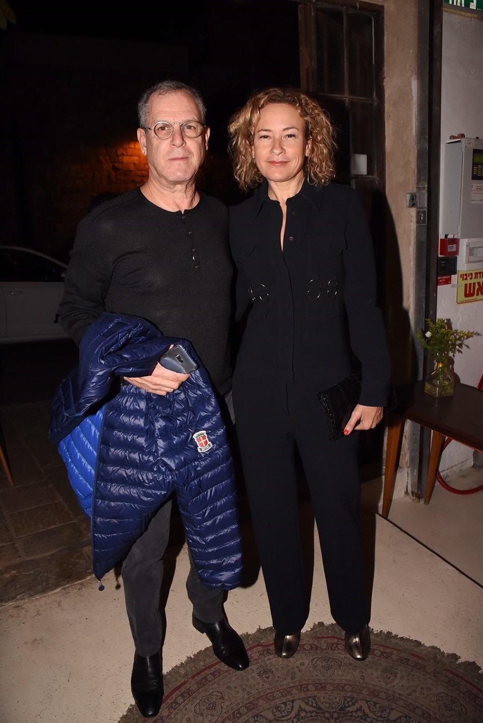 שירה ולני קרנאטי