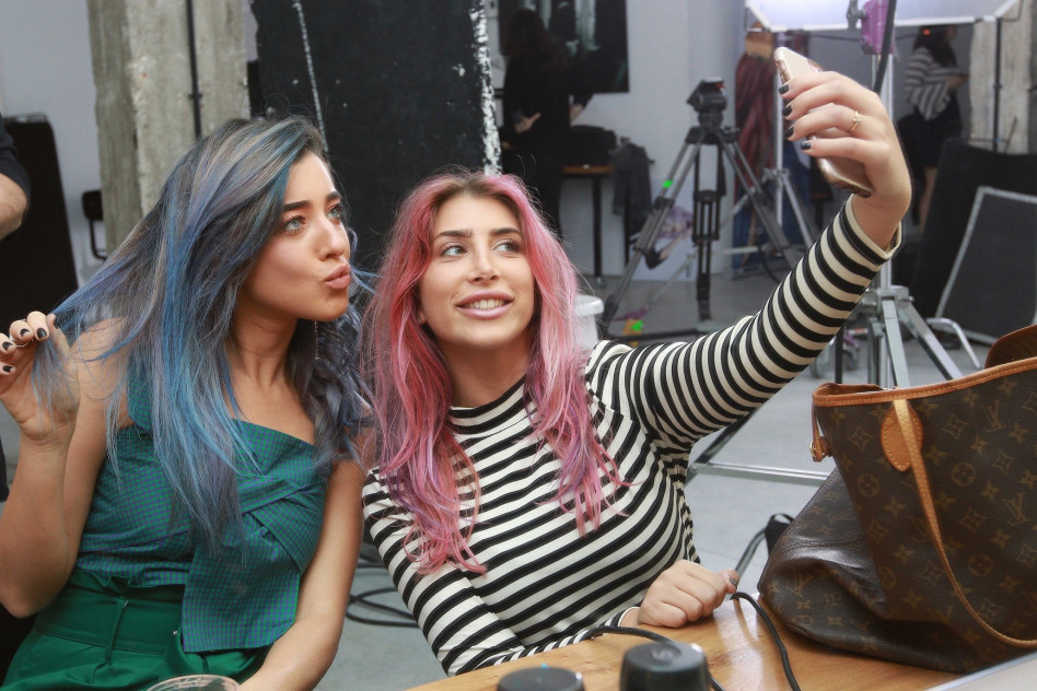 הרצות לתהילה. מעיין אשכנזי ואן זיווי