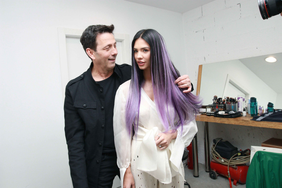 עם הספר הצמוד. אילן מרגלית