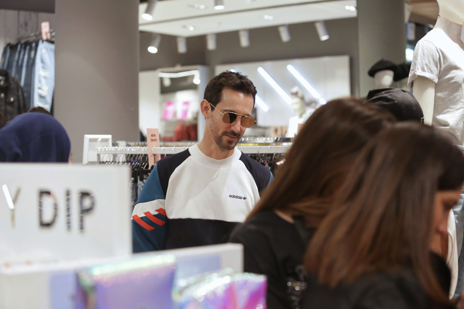 התחבא לה? עברי לידר (צילום: שוקה כהן)