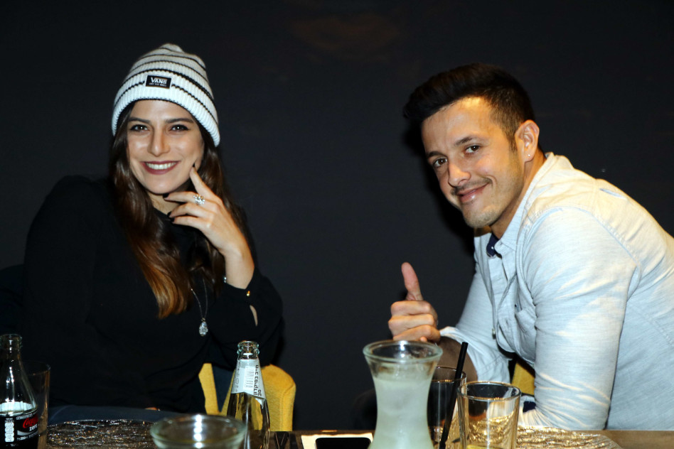 המשיך הלאה. אלי ביז'אווי והחברה