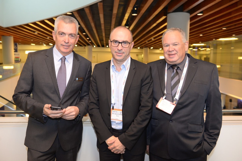 אייל שמואלי, הנכנס גונן אוסישקין וליאור גלפנד (צילום: ניר שמול)