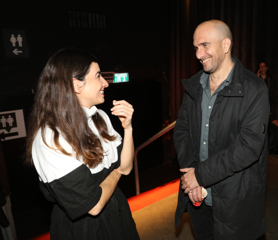 צחוקים. אסי כהן ודאנה איבגי