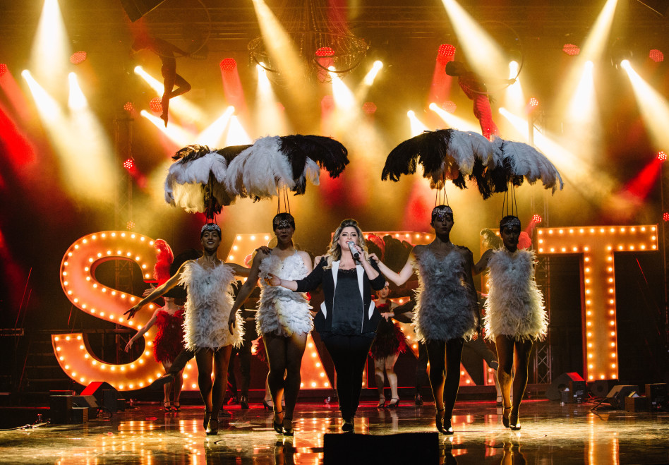 קורעת את הבמה (צילום: אורית פניני)