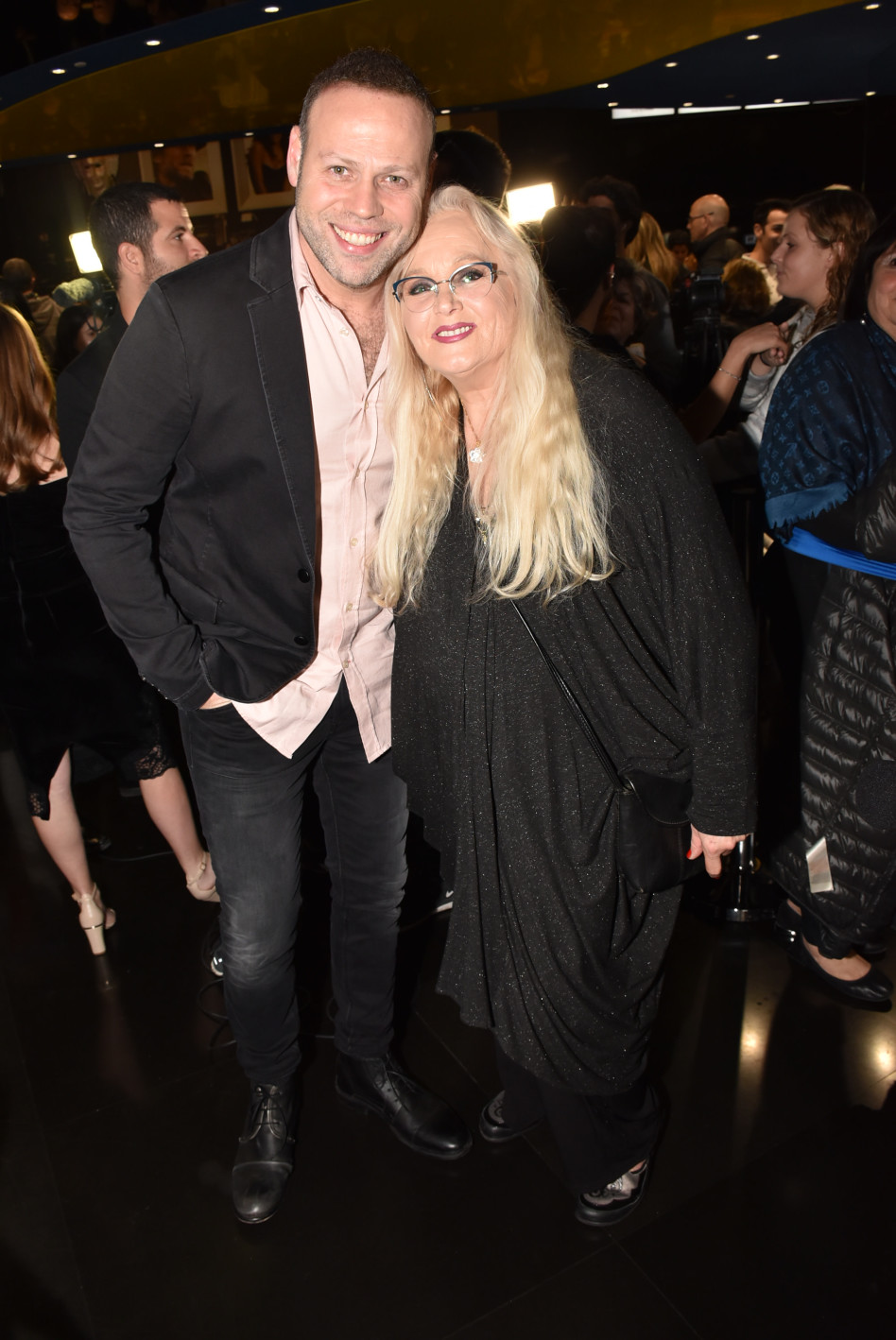 שחקנית אורחת. מירי אלוני