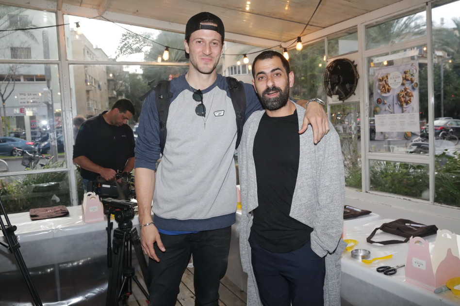 הגמד והענק. ישראלוף ומייקל לואיס