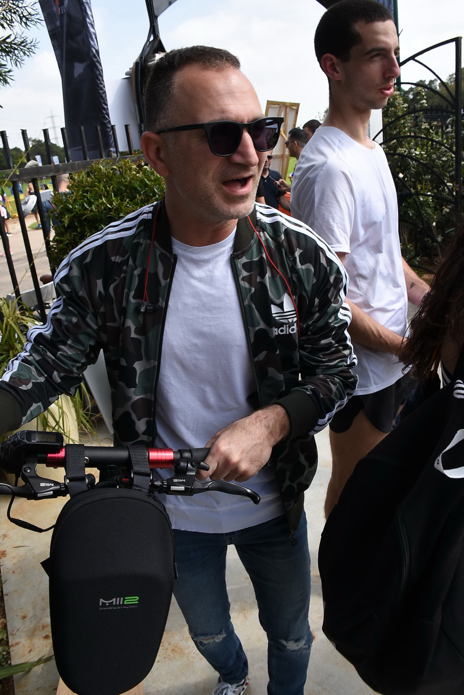 לא רץ, רוכב! שלום מיכאלשווילי