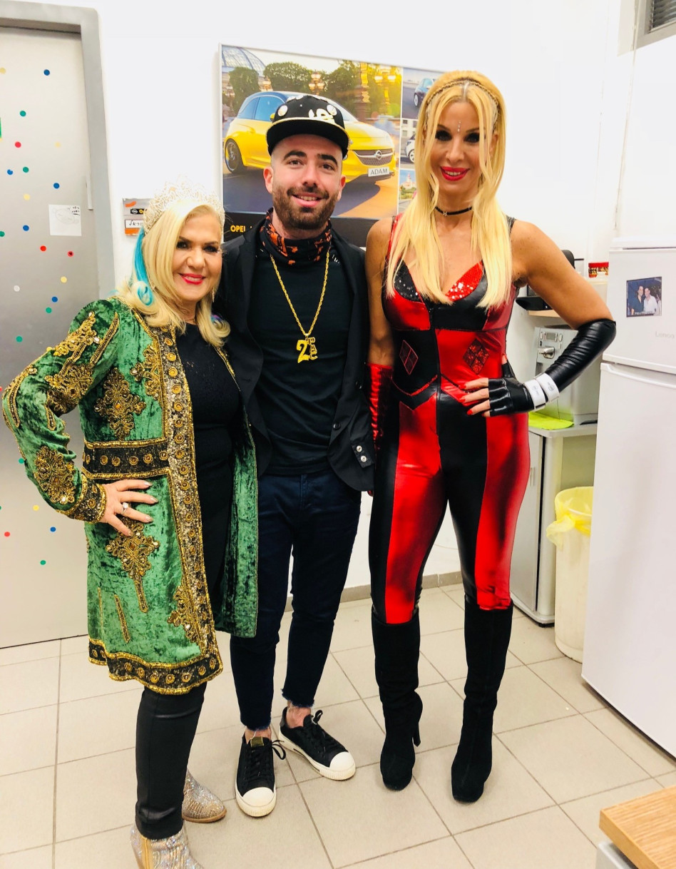 עופרה רייף-שמלצר, עומר אדם ועתליה שמלצר 