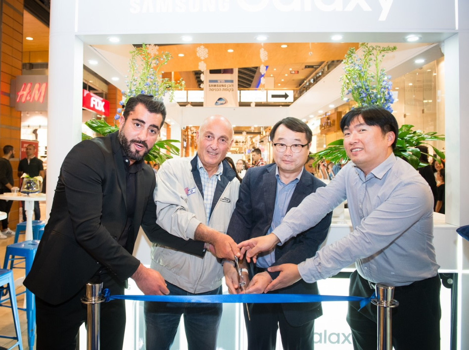 דניאל ריי, קריין קו, יעקב לוקסנבורג ומשה פרי ( צילום: JOSEF)