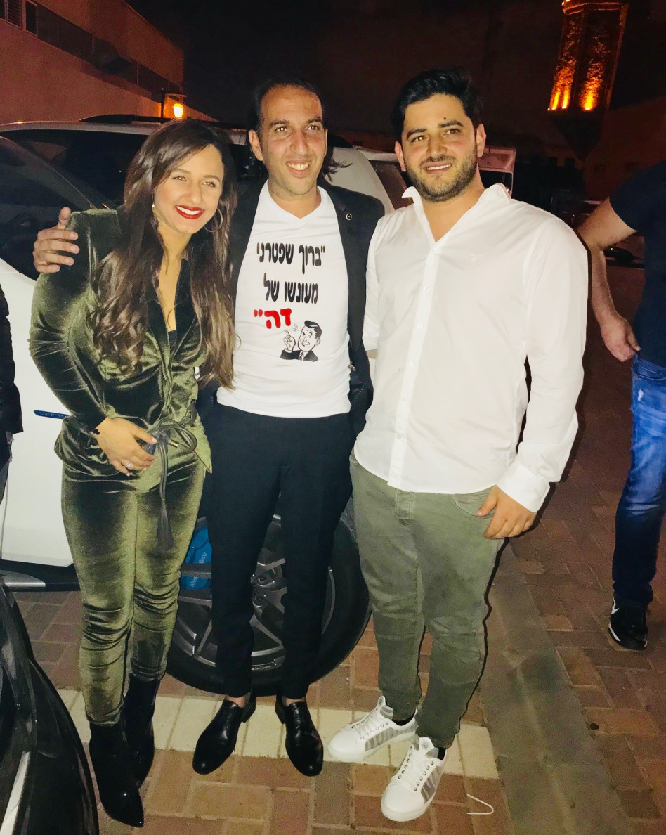 גם היא פה! קובי בוקרה מבעלי אולמי טרויה, אליקו ועדן בן זקן (צילום: פריים טיים)