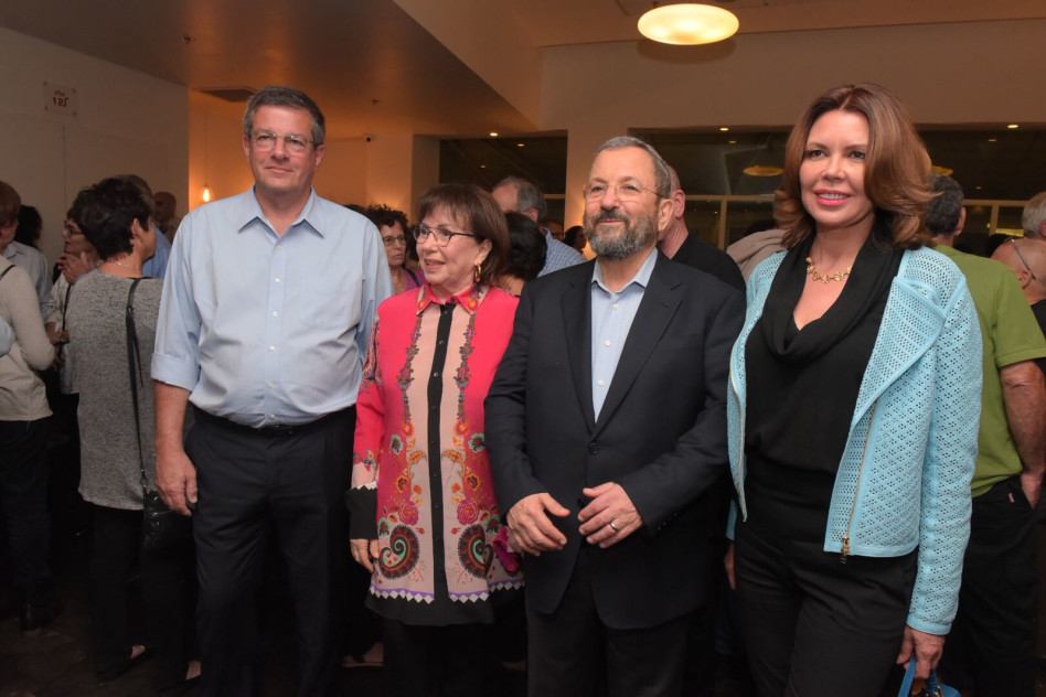 נטלי אהרון, אהוד ברק, נילי ברק, יובל רבין (צילום: אבשלום ששוני)