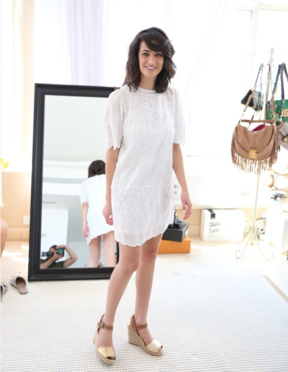 אין טבעת, אבל יש שמלה לבנה (צילום: אלירן אביטל)