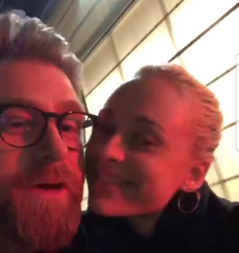 צמודים. לי לוי וג'וש קרטו (צילום: אינסטגרם)