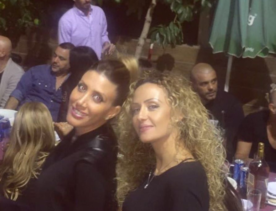 קולטים את אייל שם מימין?