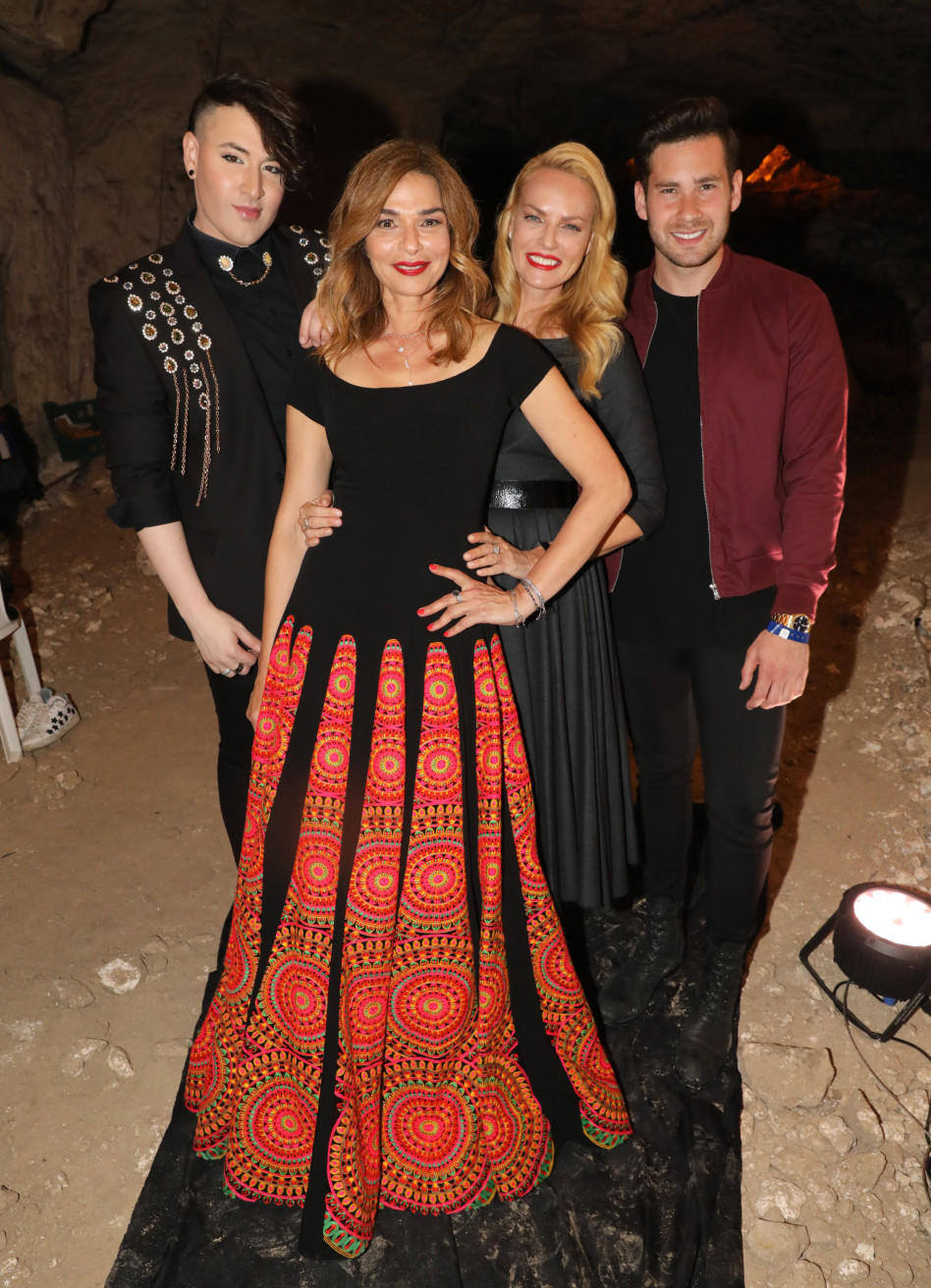 חמודים. אימרי זיו, גלית גוטמן, אורנה דץ וחובי סטאר (צילום: רפי דלויה)