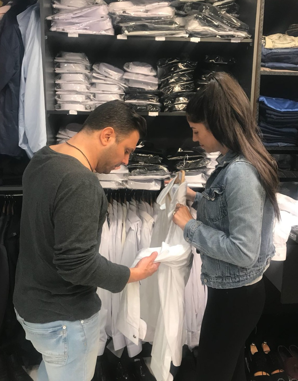 והחולצה הלבנה מה איתה?