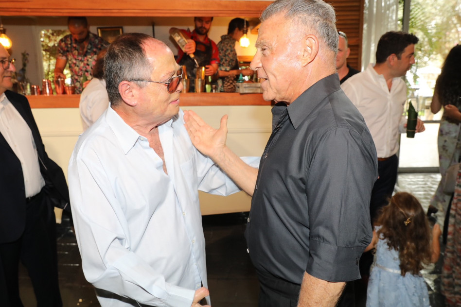 אלי פפושדו ואמנון אברמוביץ׳ (צילום: רפי דלויה)