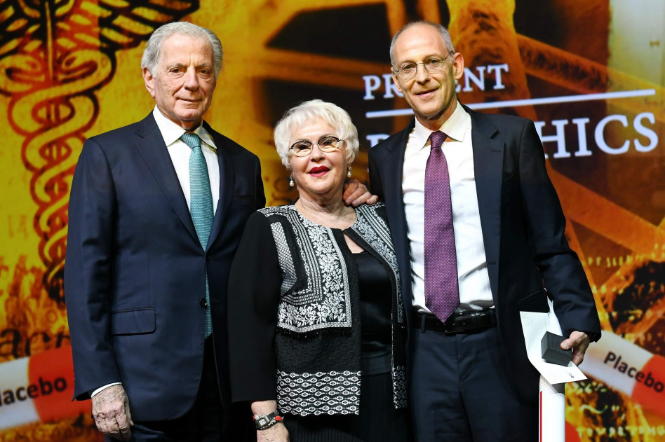 יחזקאל עמנואל, גבריאלה דוד ואיתמר רבינוביץ'  (צילום: ישראל הדרי)