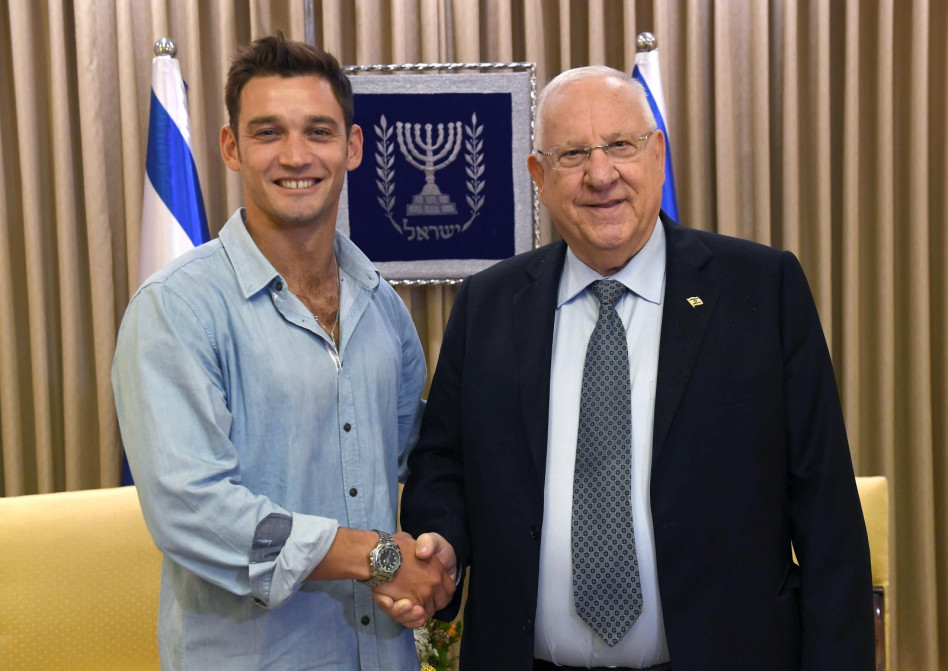 כבוד מהנשיא