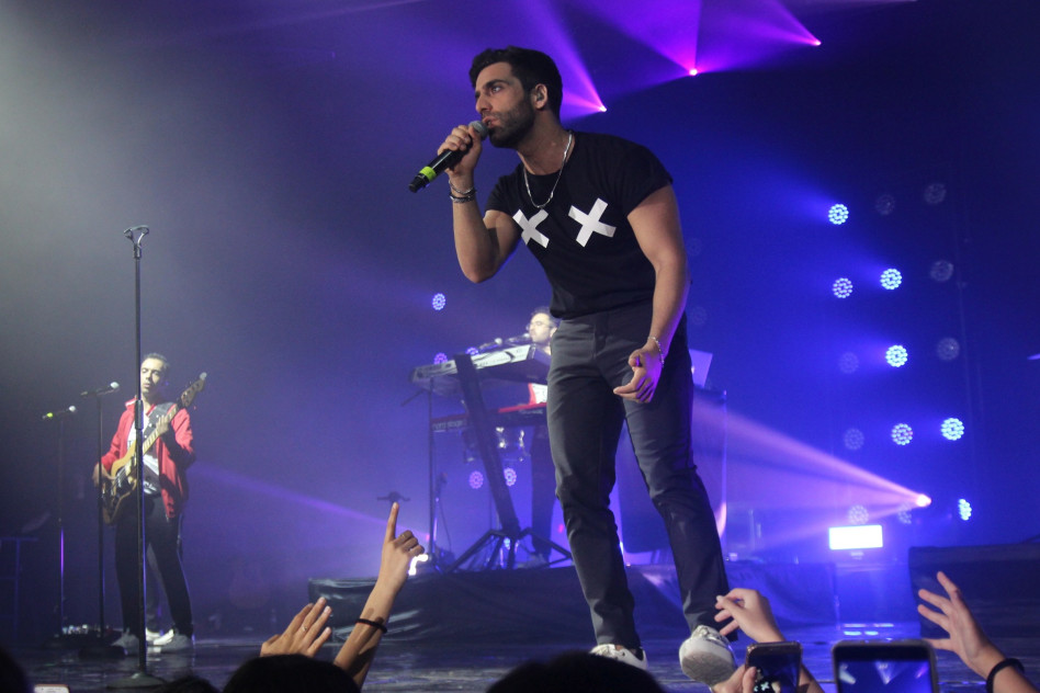 קיבל על הבמה אלבום פלטינה. אליעד נחום, צילום: אור גפן