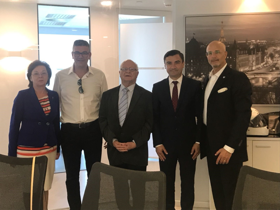 גדעון פישר, מיחאי קיריקה, מיכה חריש, ישראל רייף ומריבלה מירון (צילום: גלי כהן)