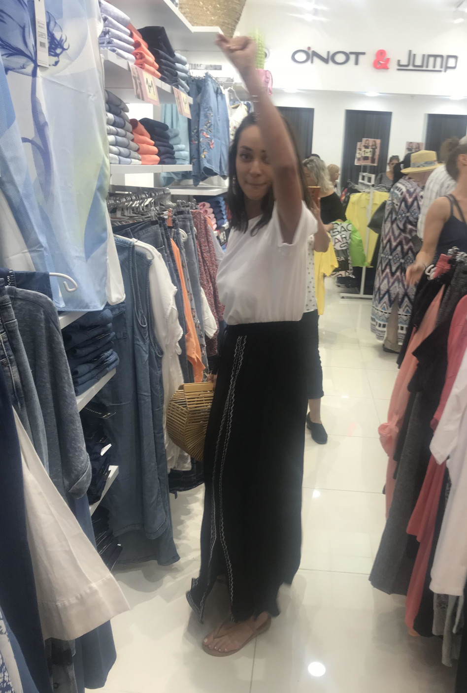 מיהרה להחליף