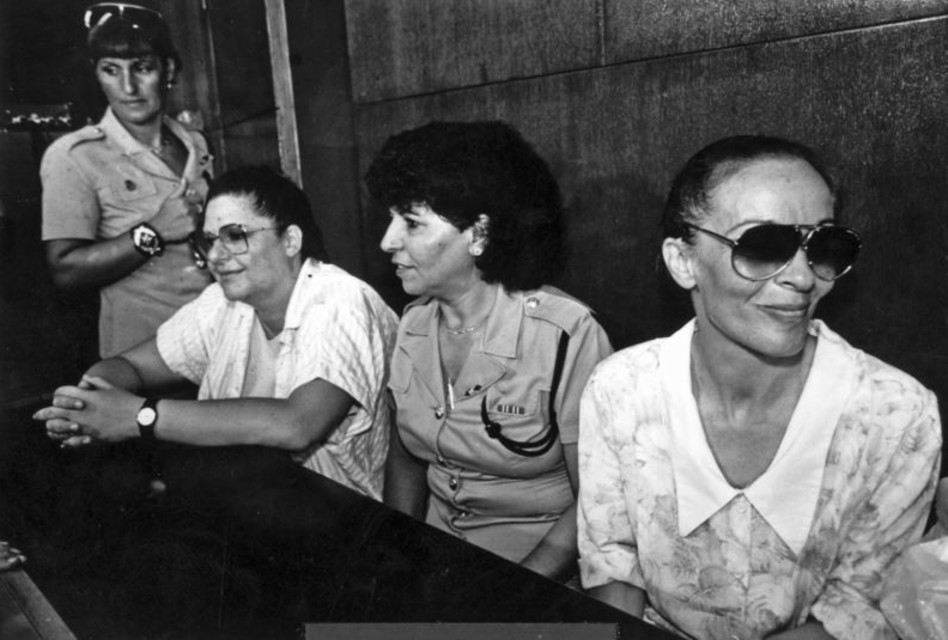 חוה יערי (מימין) ואביבה גרנות (צילום: ראובן קסטרו)