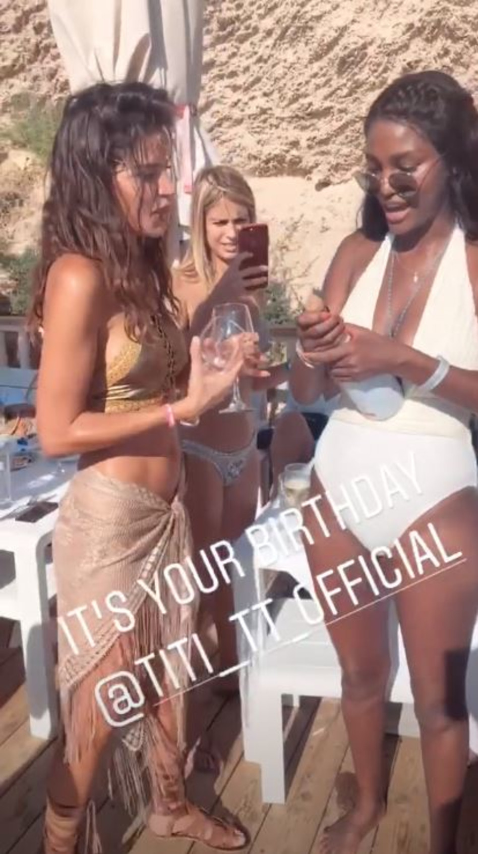 חוגגת ביחד! טיטי איינאו ונטלי דדון (צילום: אינסטגרם)