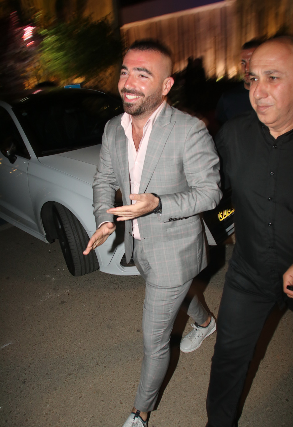 חליפה כבר יש. עומר אדם (צילום:  מתן צור)