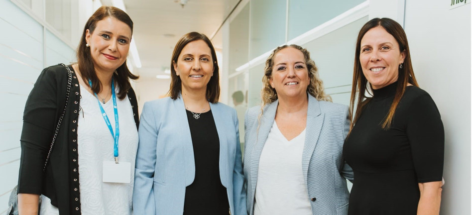 דפנה ליפשיץ , שלי לנצמן, גילה גמליאלופא אבו שארב (צילום: ורה בלו)