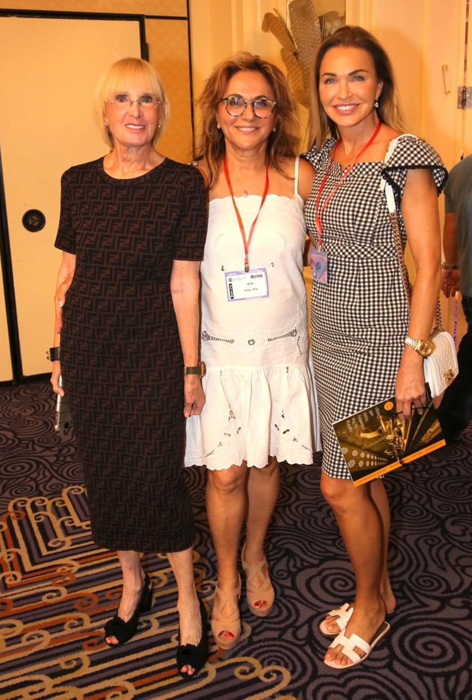 סטייסי שבתאי, גילה עירוני וישראל שטיר (צילום: סיון פרג')