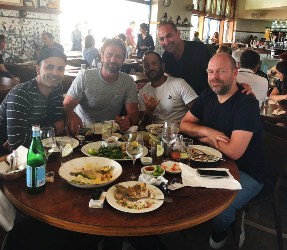 טל אייל, גיא בסר, ג'רארד באטלר ותומר שמולביץ (צילום: אבי כהן)