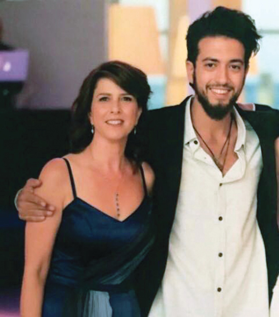 רועי קורנבלום ואמו אסנת (צילום פרטי)