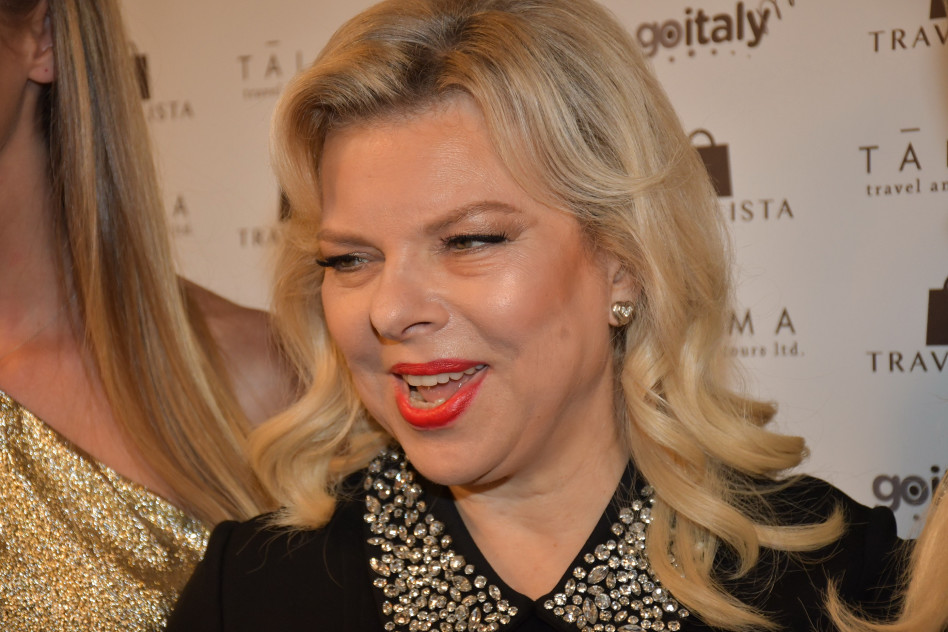 פוזה למצלמה