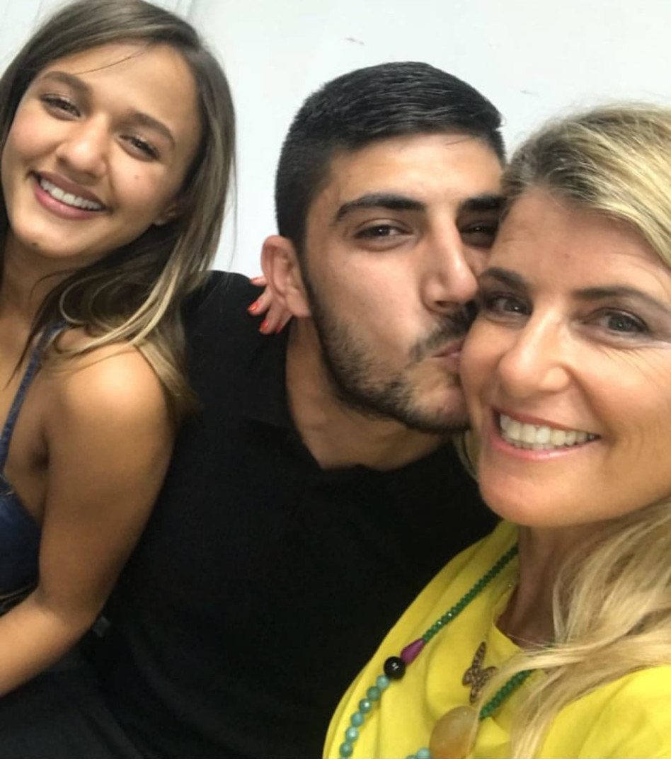 שרון אדם עם עדן בן זקן ושוקי ביטון (צילום: מתוך הסטורי של שרון)