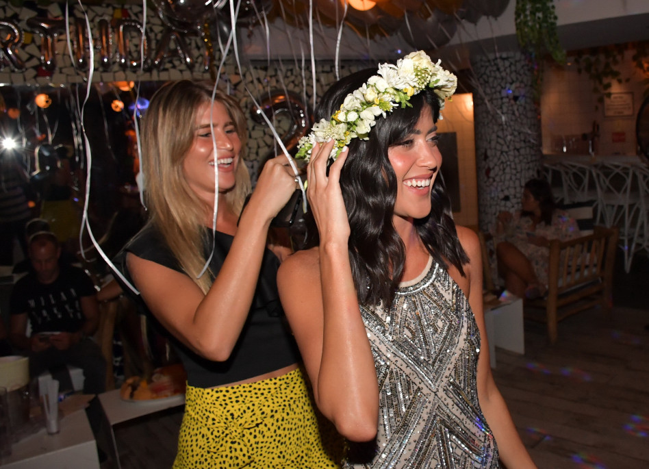 זר לה פורח! שי מיקה וירדן