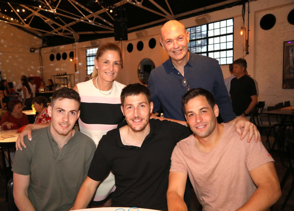 גבי, אתי, אריאל, רון ואור רוטר